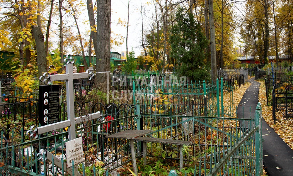 Ивановское кладбище на ул. Сталеваров